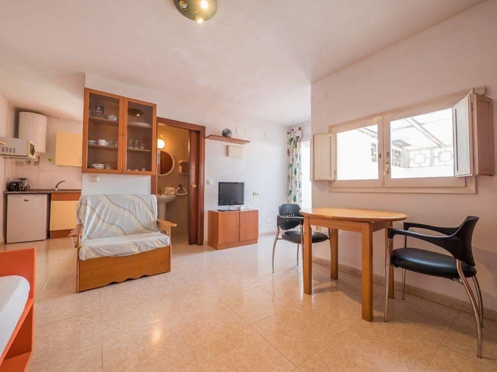 Apartmán Agi Peater Center Roses Exteriér fotografie